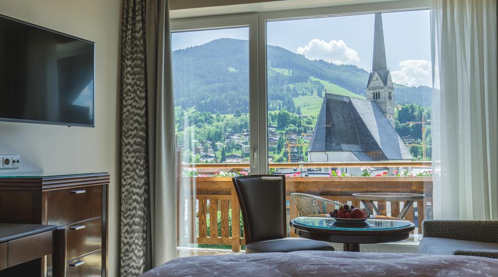 Hotel Niederreiter Maria Alm am Steinernen Meer Exterior photo